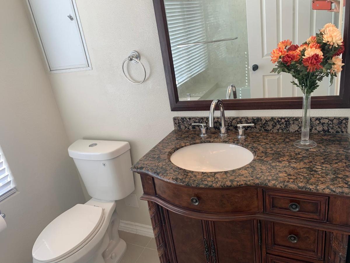 Luxhome Suites N Villa Riverside Esterno foto