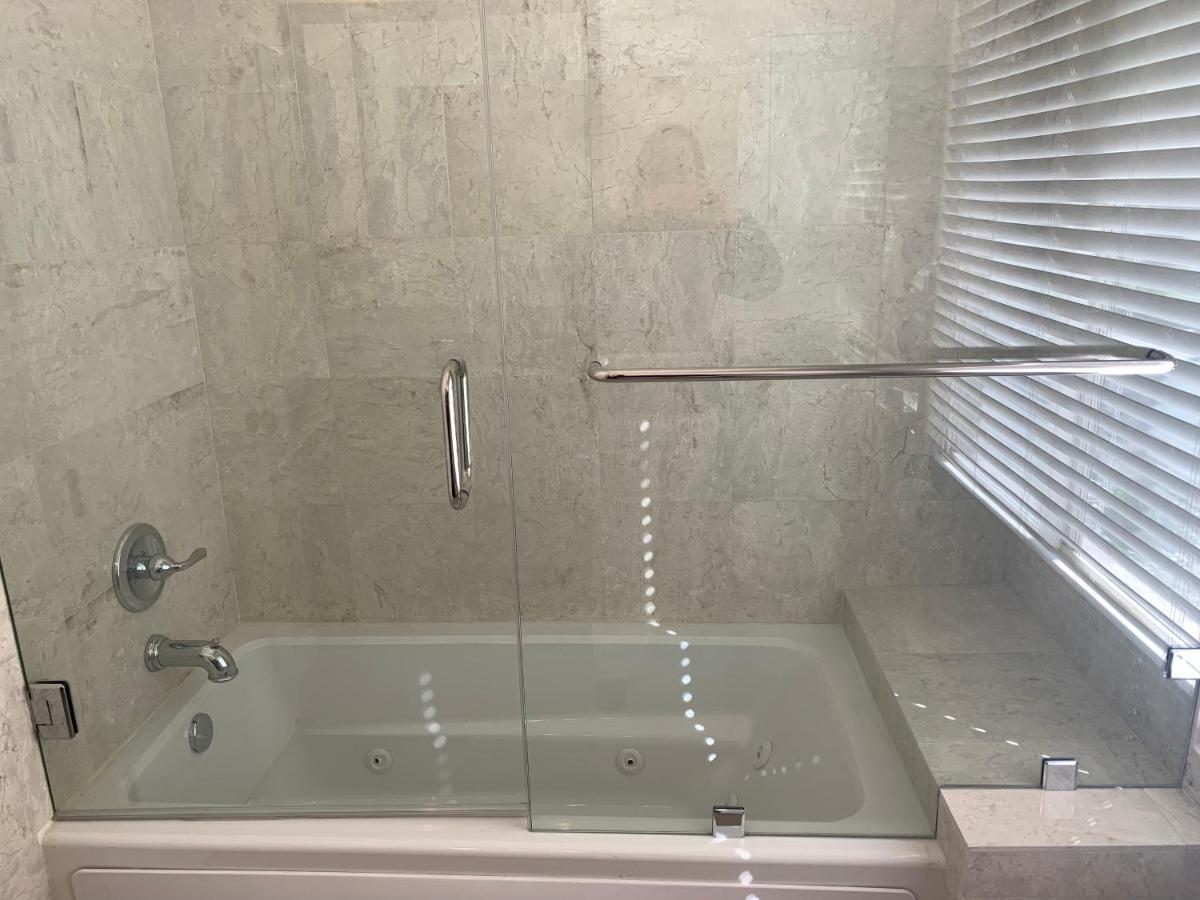 Luxhome Suites N Villa Riverside Esterno foto